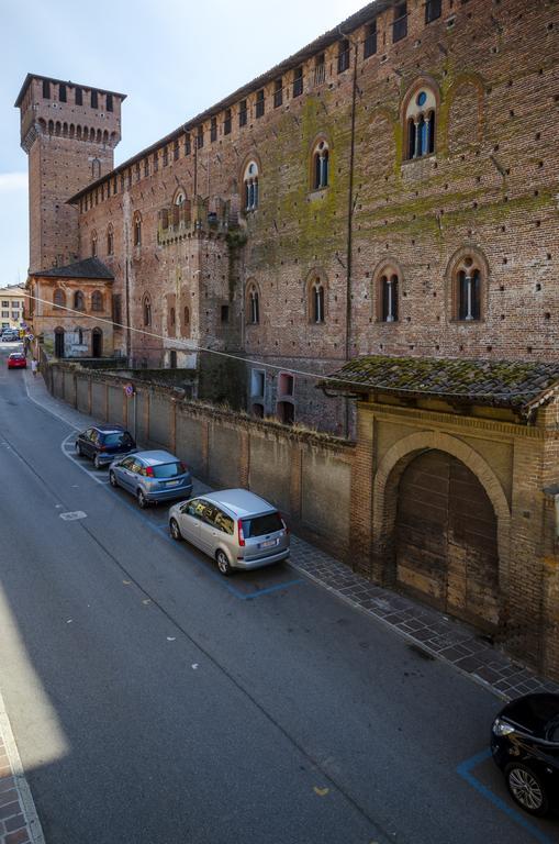 Al Castello Di Leonardo Hotel Sant'Angelo Lodigiano Buitenkant foto